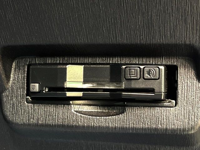 TOYOTA PRIUS Alpha 2015