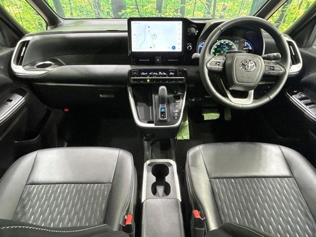 TOYOTA NOAH HYBRID 2023