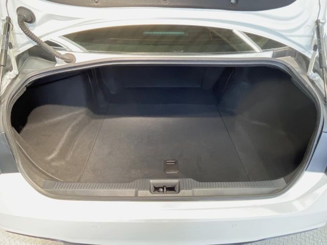 TOYOTA CROWN sedan hybrid 2022