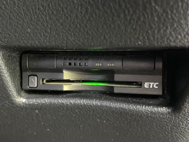 TOYOTA SIENTA HYBRID 2016