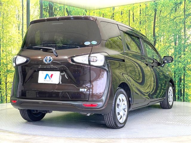 TOYOTA SIENTA HYBRID 2016