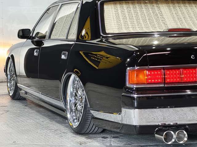 TOYOTA CENTURY 2005