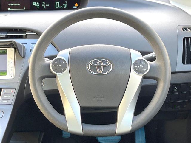 TOYOTA PRIUS 2012