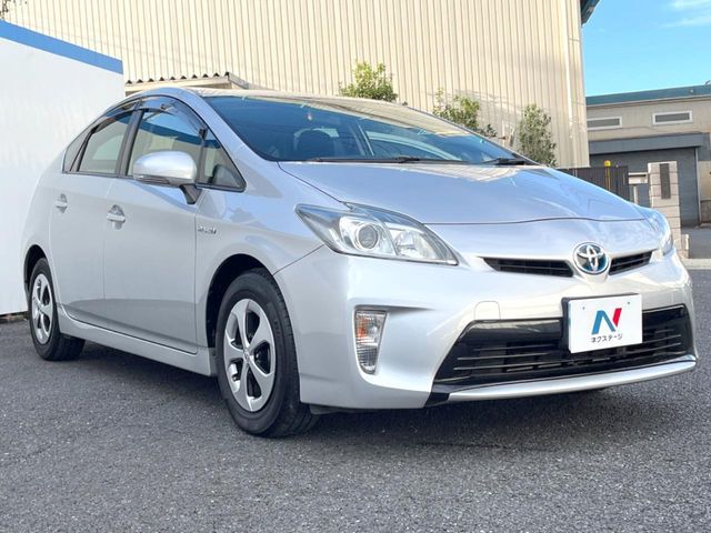 TOYOTA PRIUS 2012