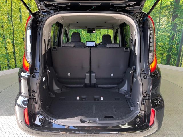 TOYOTA SIENTA HYBRID 2023