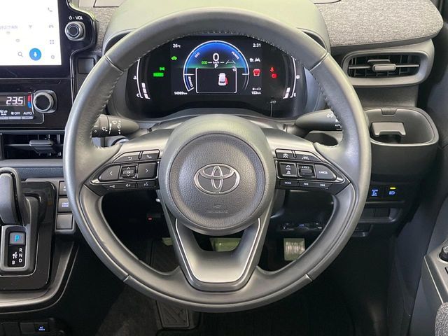 TOYOTA SIENTA HYBRID 2023