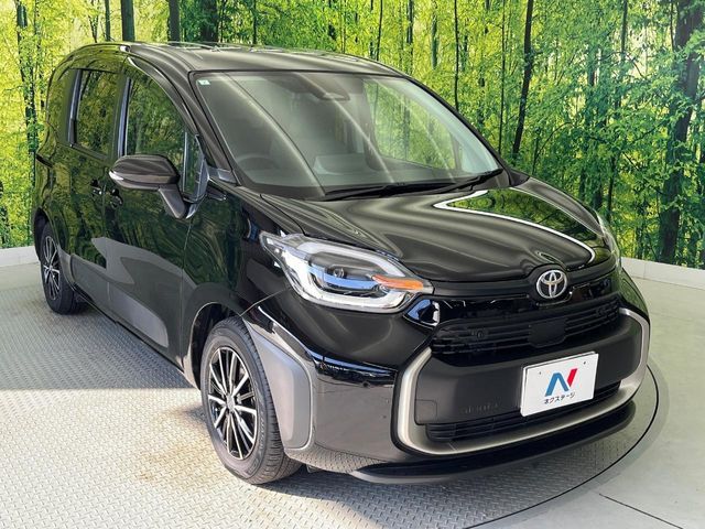 TOYOTA SIENTA HYBRID 2023