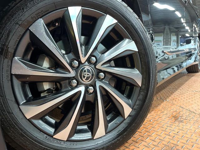 TOYOTA VOXY HYBRID 2023