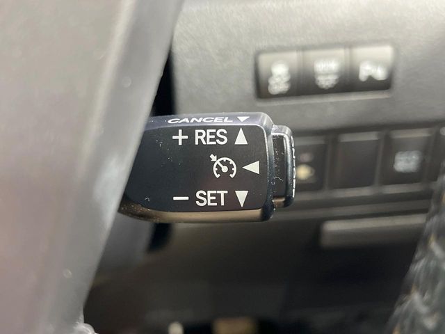 TOYOTA VELLFIRE 2013