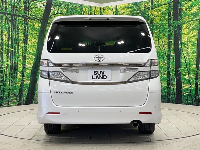 TOYOTA VELLFIRE 2013