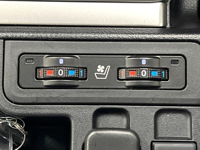 TOYOTA LANDCRUISER PRADO 2023