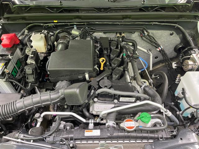 SUZUKI JIMNY NOMADE 2025