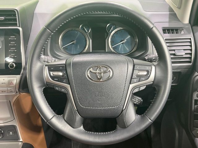 TOYOTA LANDCRUISER PRADO 2022