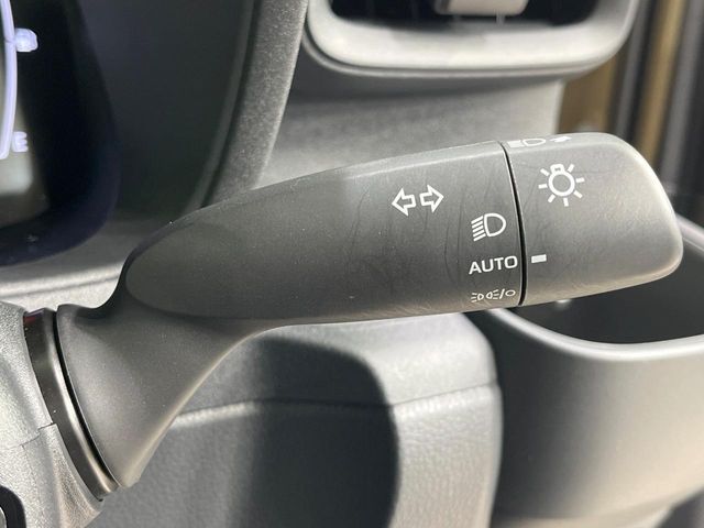 TOYOTA SIENTA HYBRID 2025