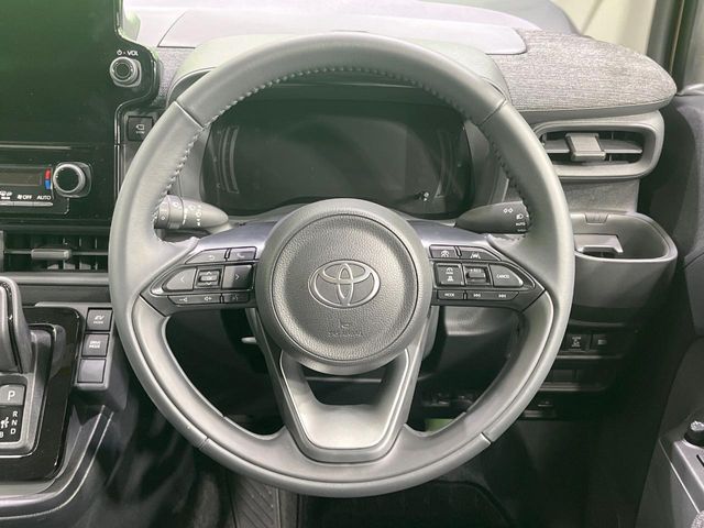 TOYOTA SIENTA HYBRID 2025