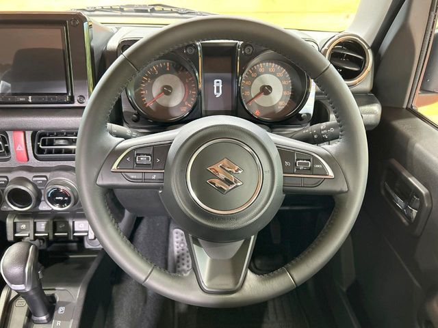 SUZUKI JIMNY SIERRA 2023