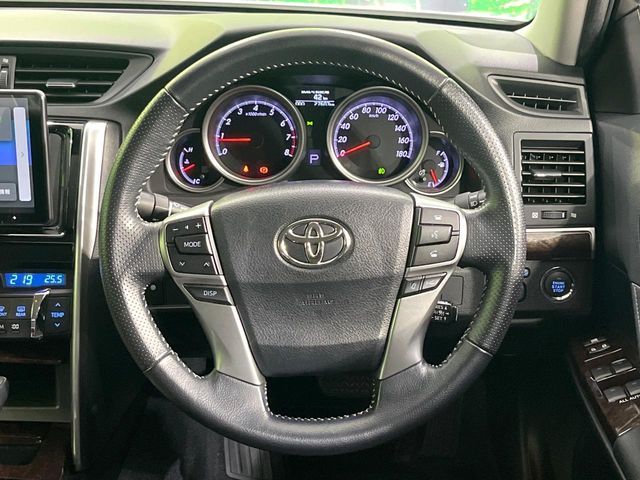 TOYOTA MARK X 2017
