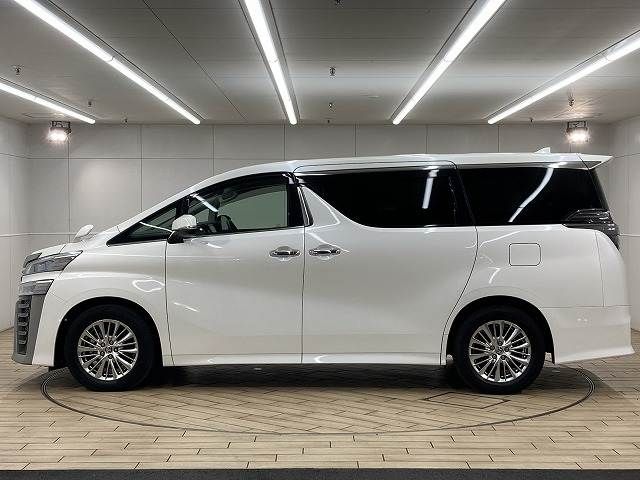 TOYOTA VELLFIRE 2020