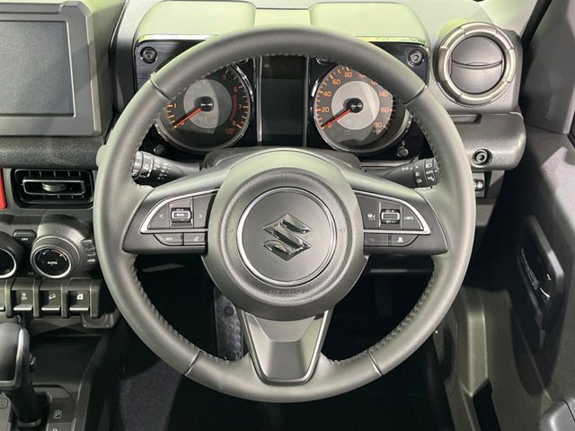 SUZUKI JIMNY NOMADE 2025