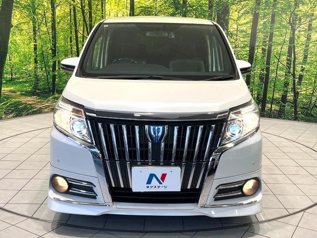 TOYOTA ESQUIRE HYBRID 2015