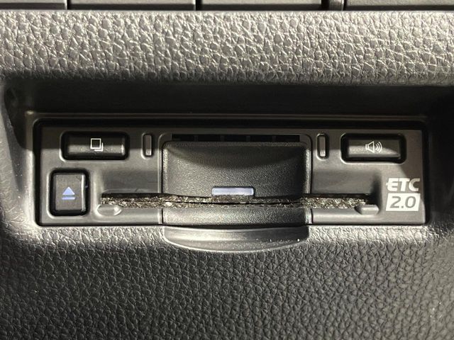 TOYOTA HARRIER 4WD 2023