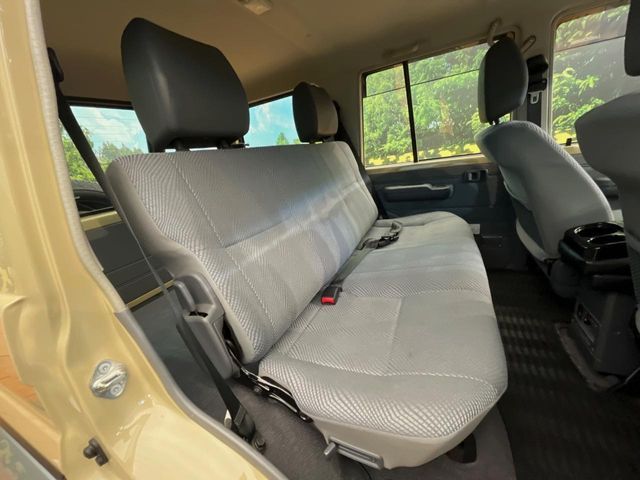 TOYOTA LANDCRUISER van 2015