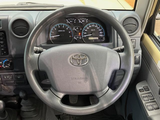 TOYOTA LANDCRUISER van 2015