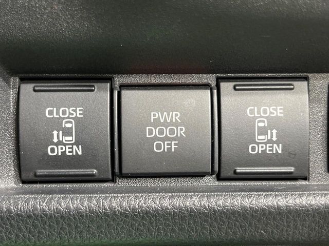 TOYOTA SIENTA HYBRID 2022