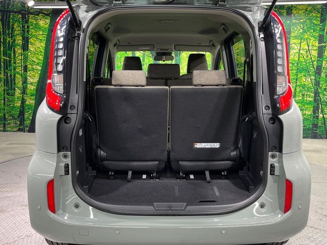 TOYOTA SIENTA HYBRID 2022