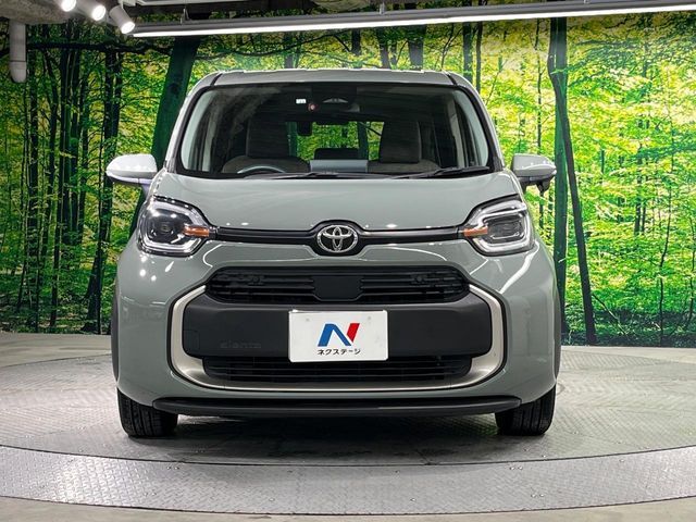 TOYOTA SIENTA HYBRID 2022