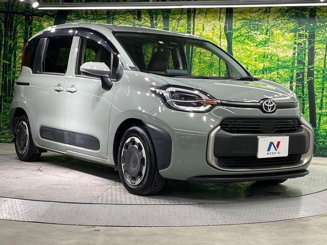 TOYOTA SIENTA HYBRID 2022