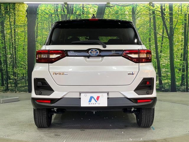 TOYOTA RAIZE HYBRID 2024