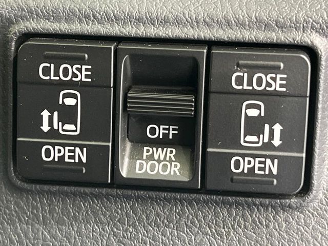 TOYOTA SIENTA HYBRID 2016