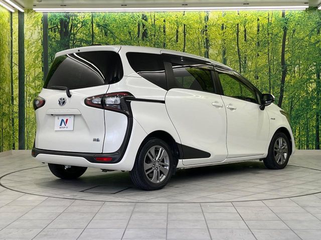 TOYOTA SIENTA HYBRID 2016