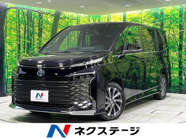 TOYOTA VOXY HYBRID 2024