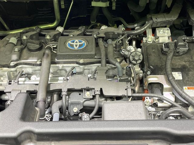 TOYOTA VOXY HYBRID 2024