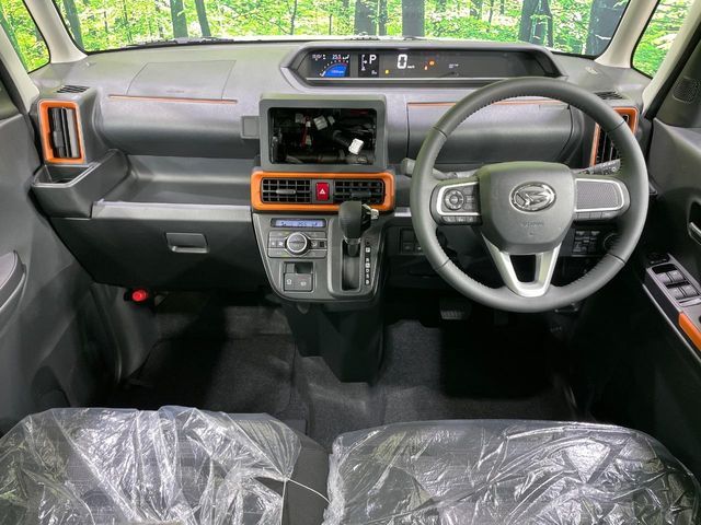 DAIHATSU TANTO FAN CROSS 2025