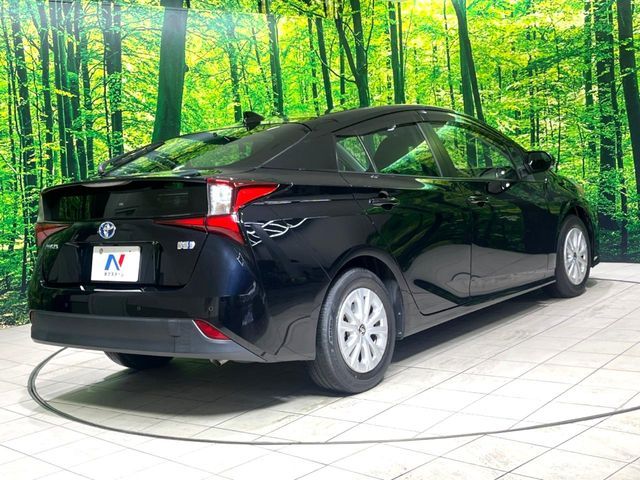 TOYOTA PRIUS 2021