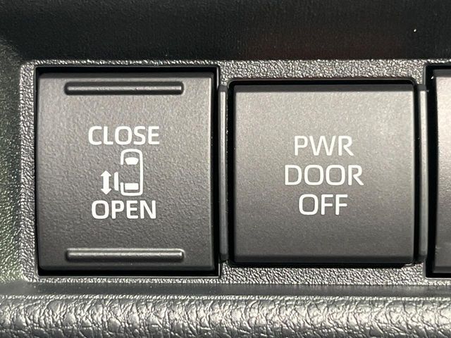 TOYOTA SIENTA HYBRID 2025