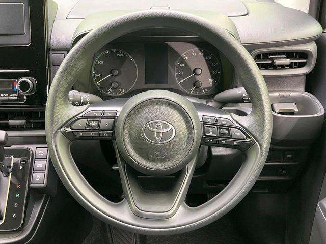 TOYOTA SIENTA HYBRID 2025