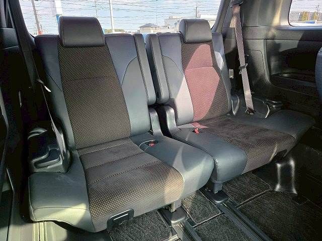 TOYOTA VELLFIRE 2017