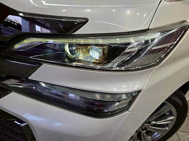 TOYOTA VELLFIRE 2017