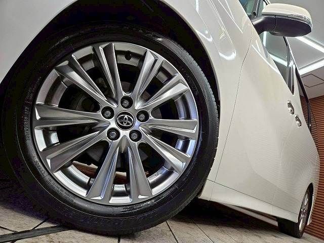 TOYOTA VELLFIRE 2017