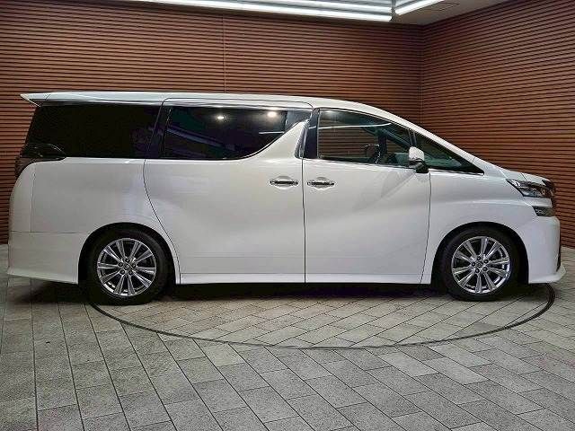 TOYOTA VELLFIRE 2017