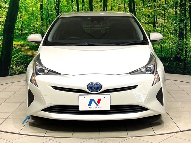 TOYOTA PRIUS 2016