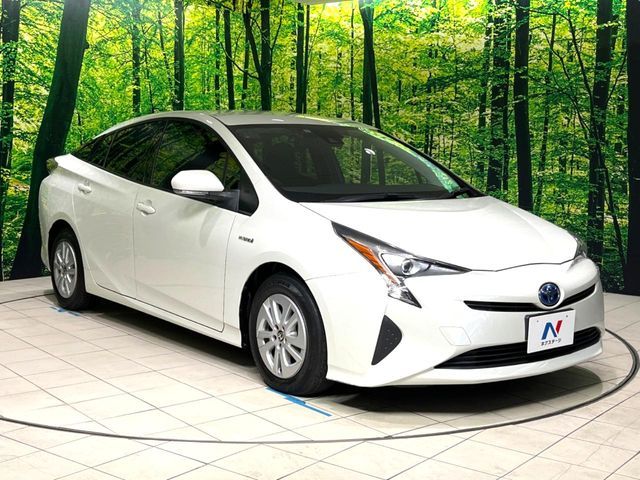 TOYOTA PRIUS 2016
