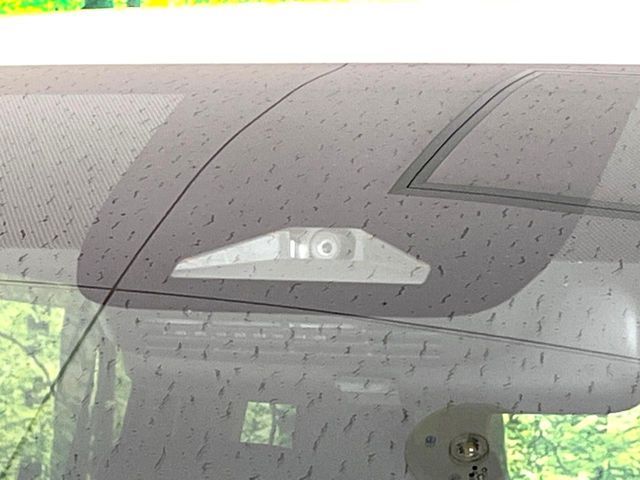 TOYOTA NOAH HYBRID 2024