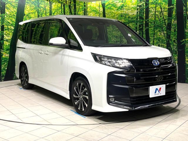 TOYOTA NOAH HYBRID 2024