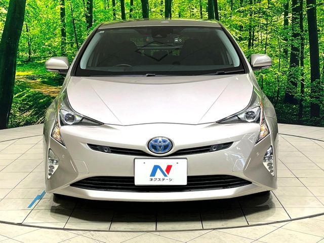 TOYOTA PRIUS 2016