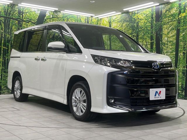 TOYOTA NOAH HYBRID 4WD 2022